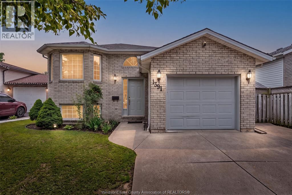 1391 FULLER CRESCENT, Windsor