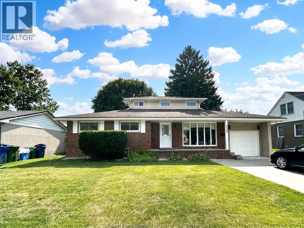 4069 ROSELAND DRIVE West, Windsor