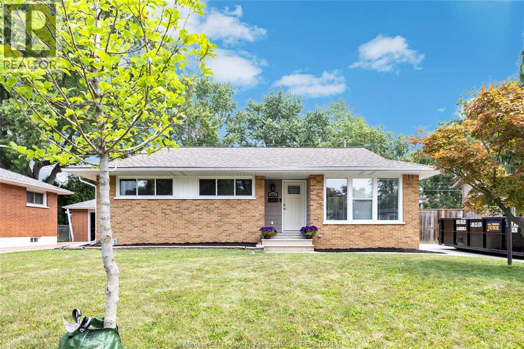 4024 LONGFELLOW, Windsor