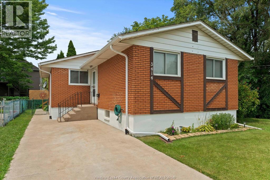 3414 HARRIS STREET, Windsor