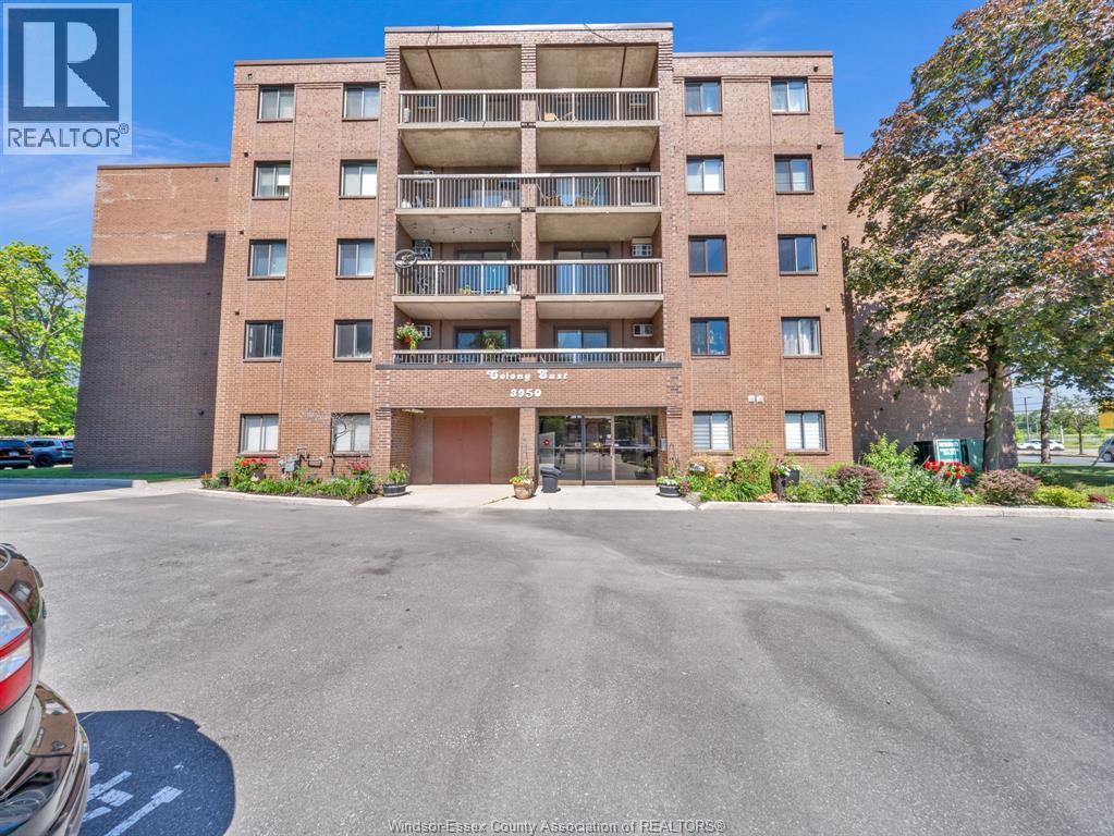 3950 WYANDOTTE STREET EAST UnitNo. 505, Windsor