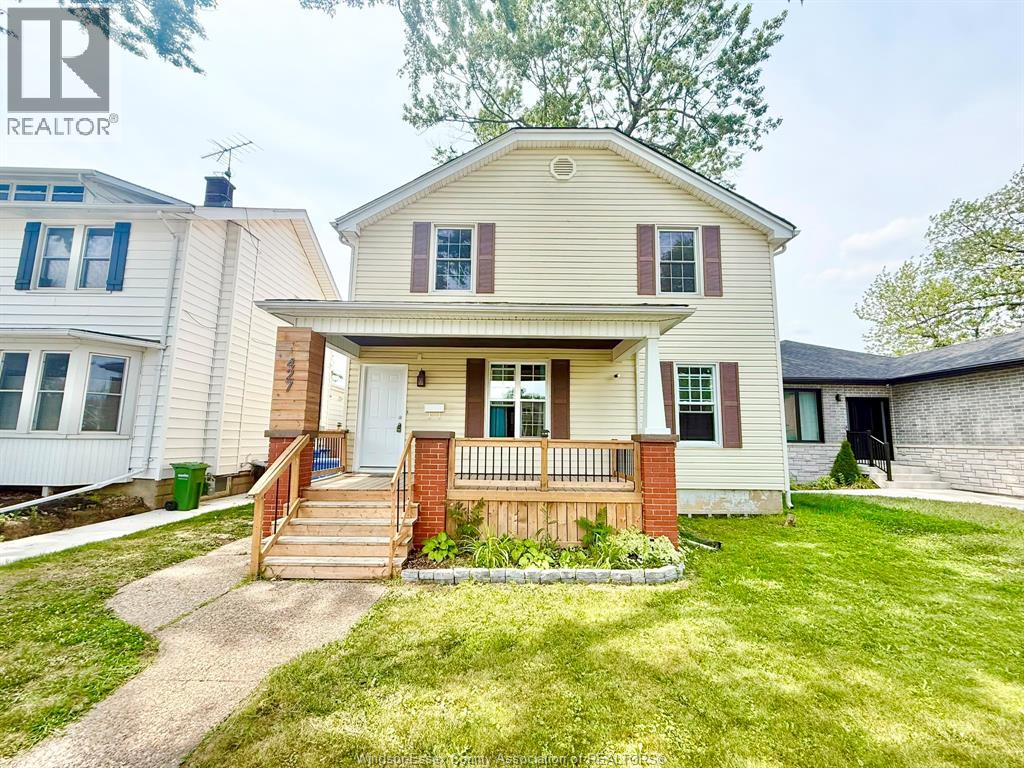 427 CAMERON, Windsor