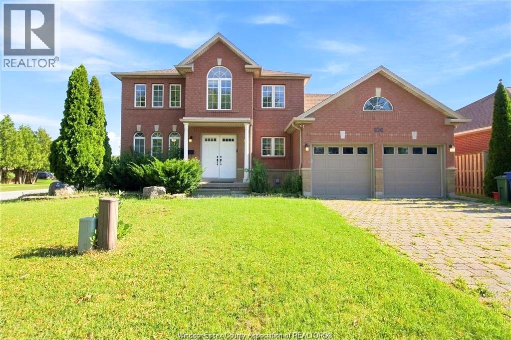 936 NORTH TALBOT ROAD, Windsor