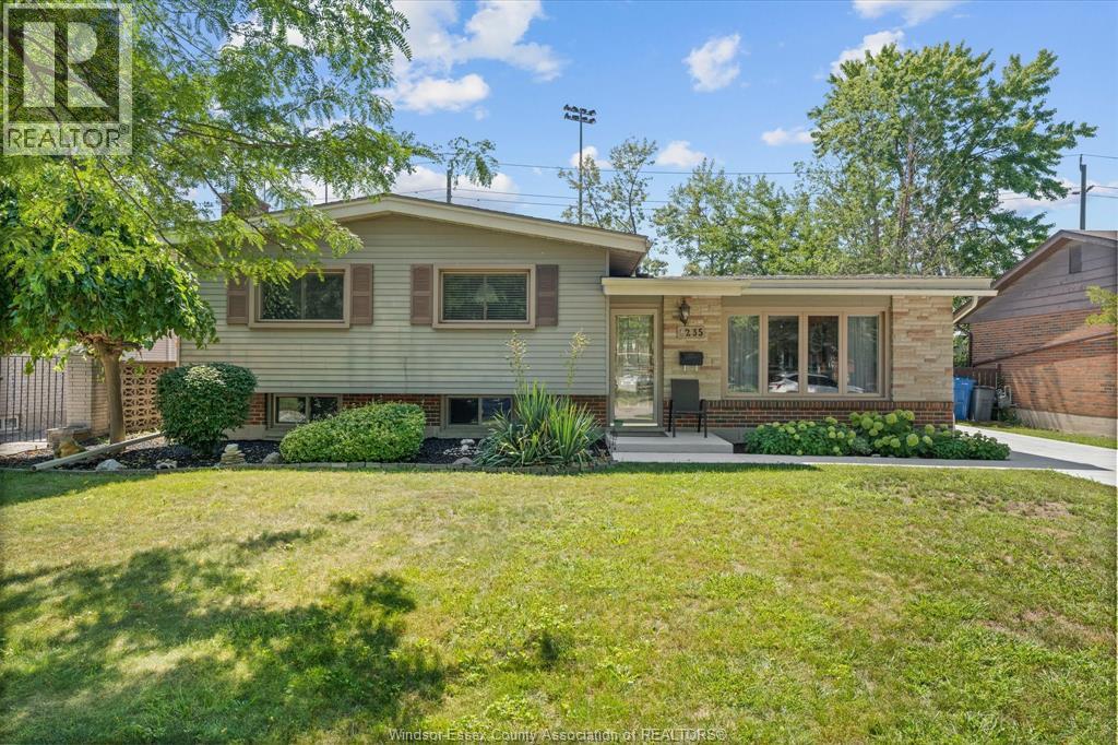 4235 MITCHELL CRESCENT, Windsor