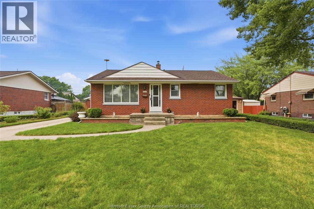 2631 ASKIN AVENUE, Windsor
