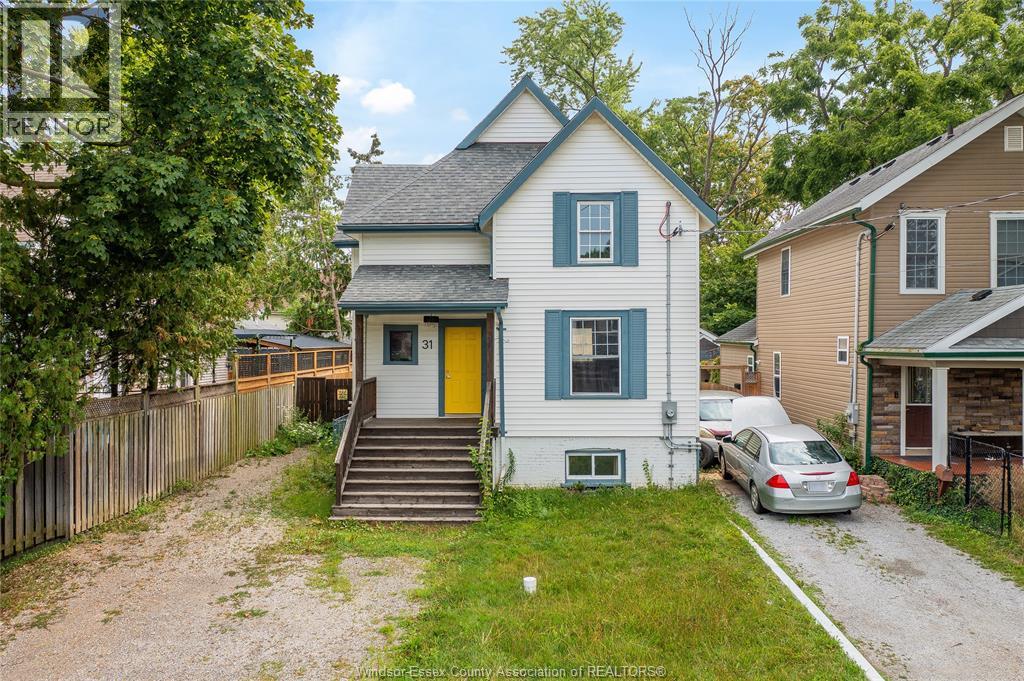 31 ADELAIDE STREET N., Chatham