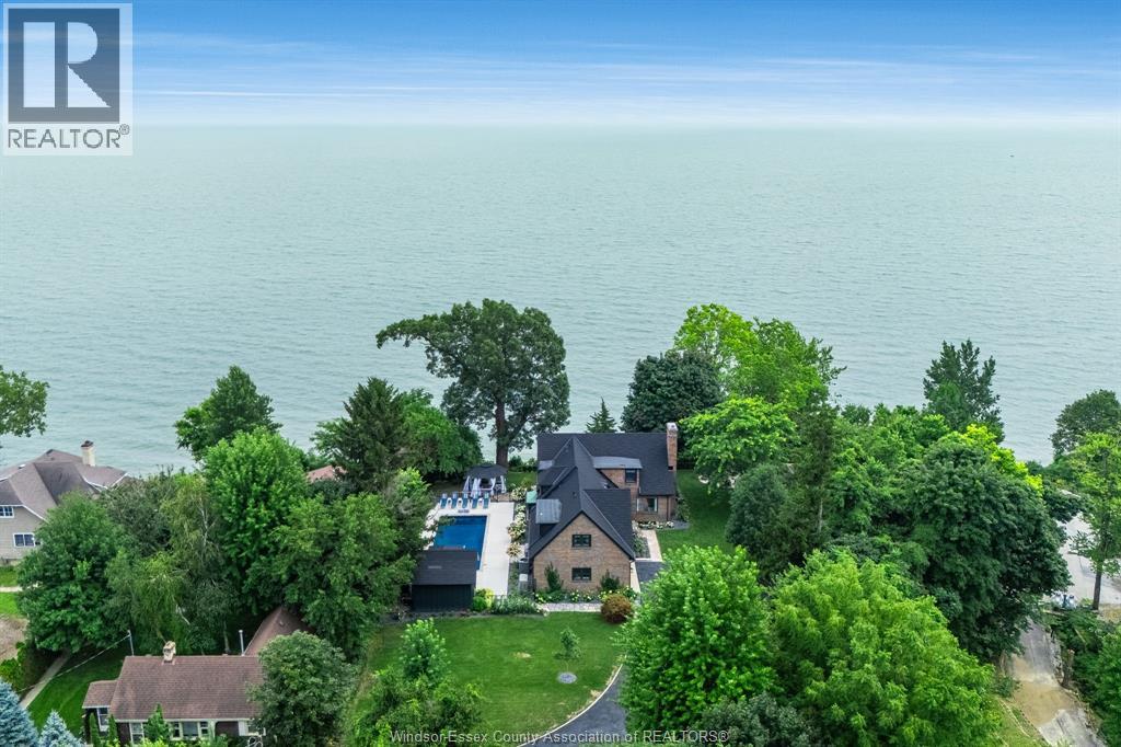 24 Bayshore, Leamington