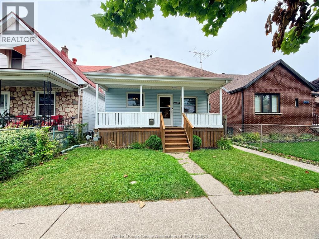 1670 ALBERT, Windsor
