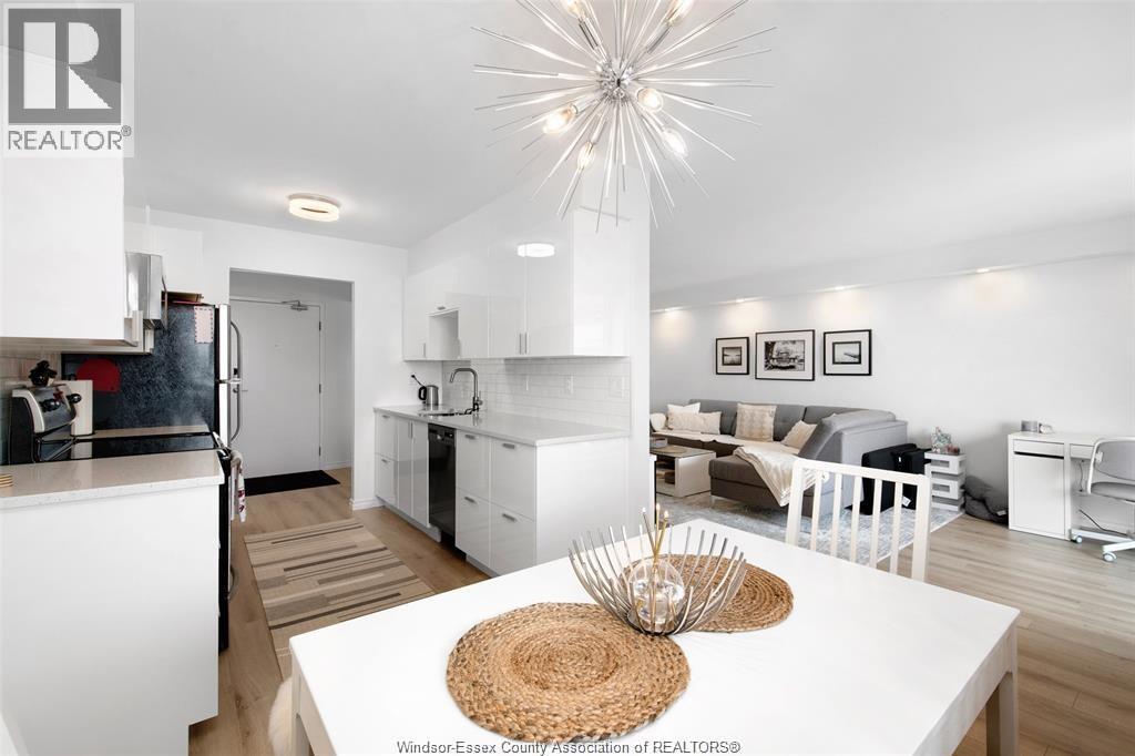 150 PARK UnitNo. 1807, Windsor