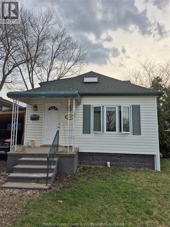 3291 RIBERDY, Windsor