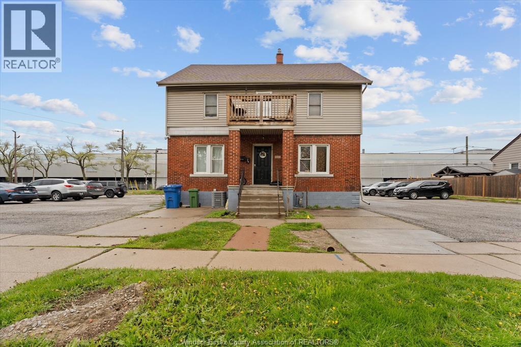 2391 CADILLAC, Windsor