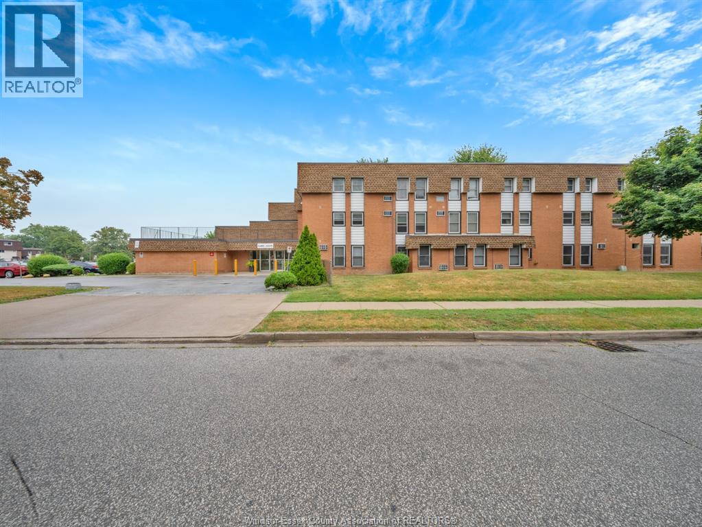 6211 THORNBERRY CRESCENT UnitNo. 250, Windsor