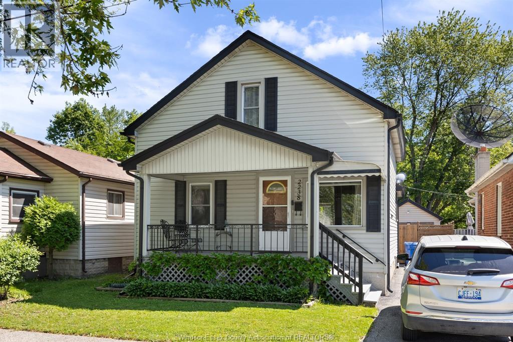 2238 CHARL AVENUE, Windsor