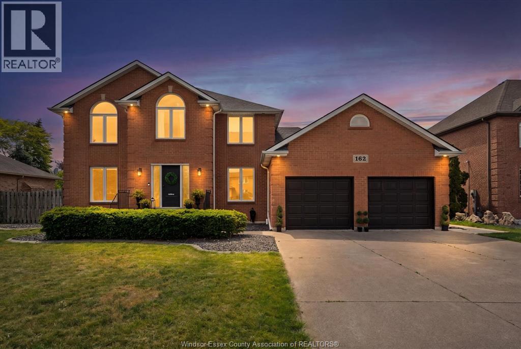 162 MARTIN DRIVE, Lakeshore