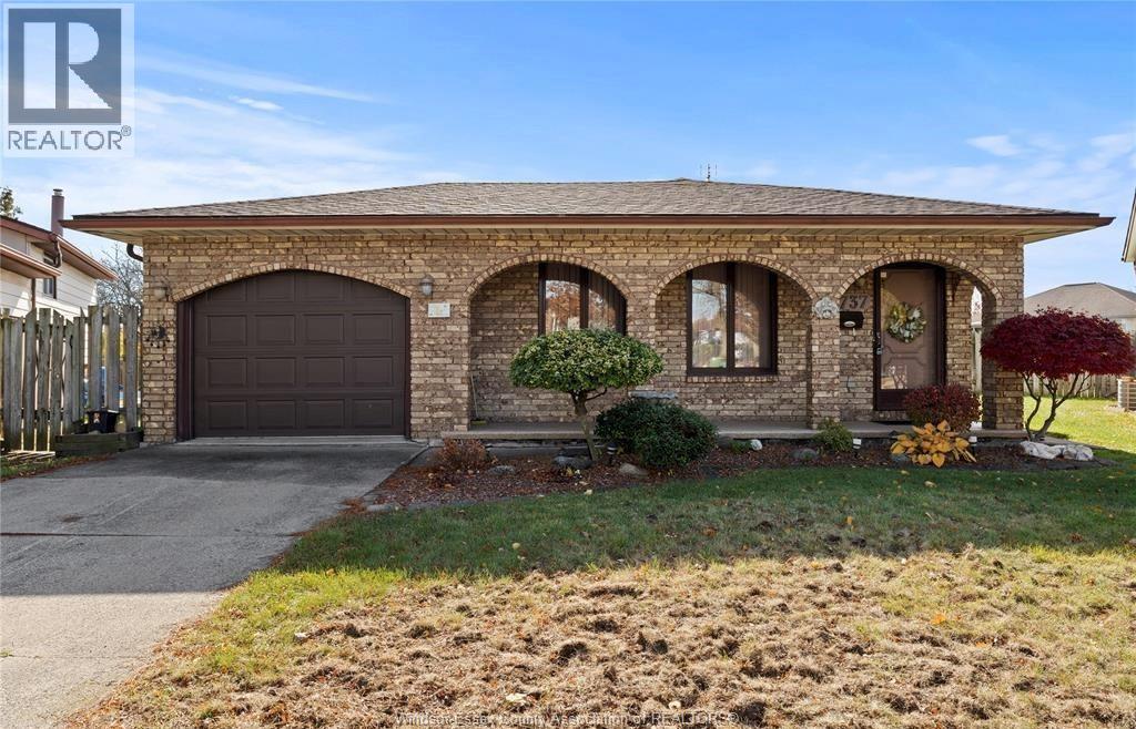 2737 BRAMLEY CRESCENT, Windsor