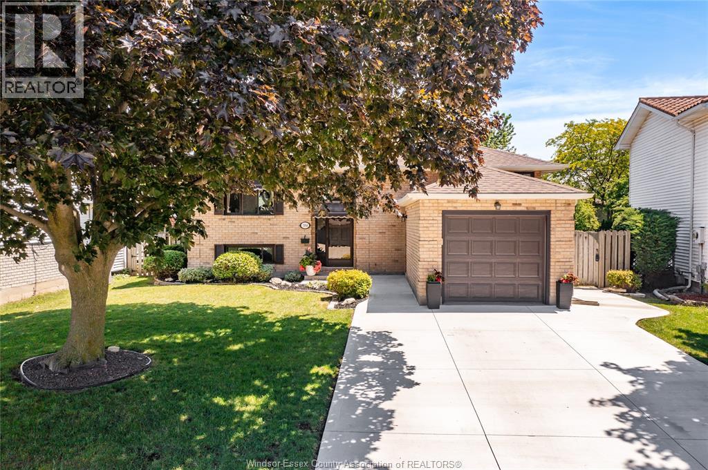 384 AMBERLY CRESCENT, Tecumseh