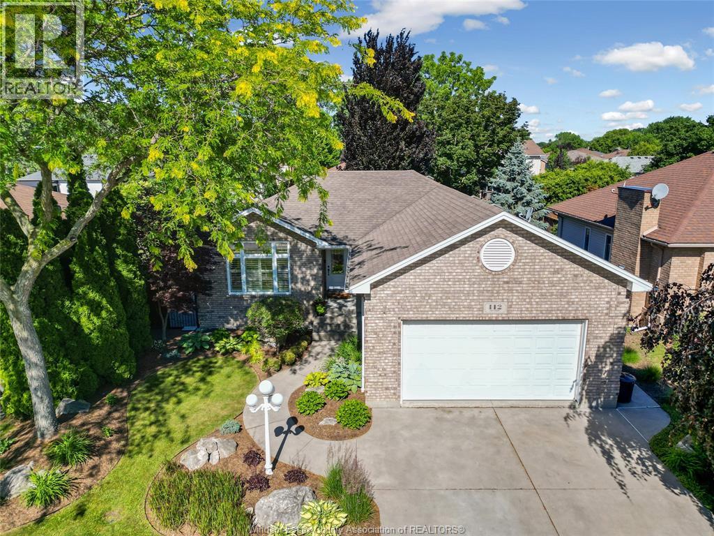112 FAY COURT, Lakeshore