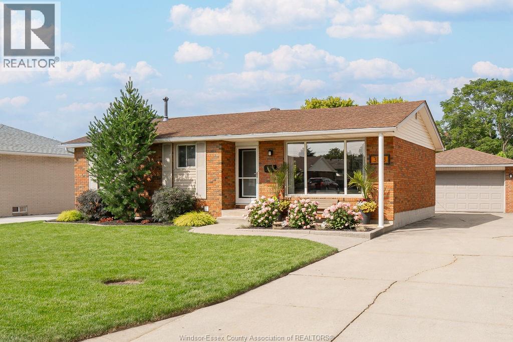 3188 Harmony, Windsor