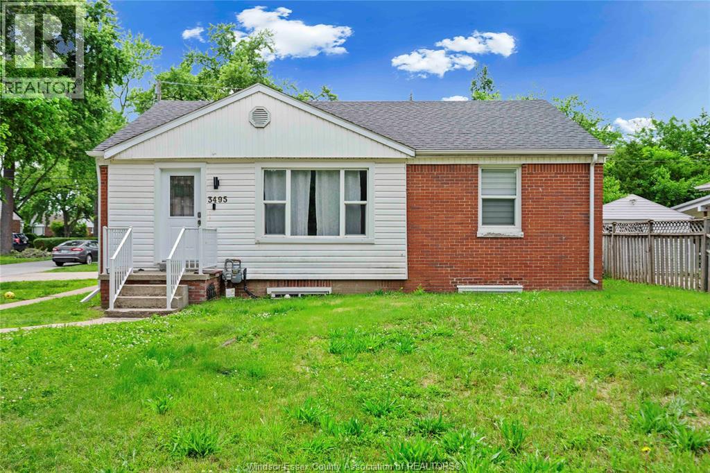 3495 LONGFELLOW AVENUE, Windsor