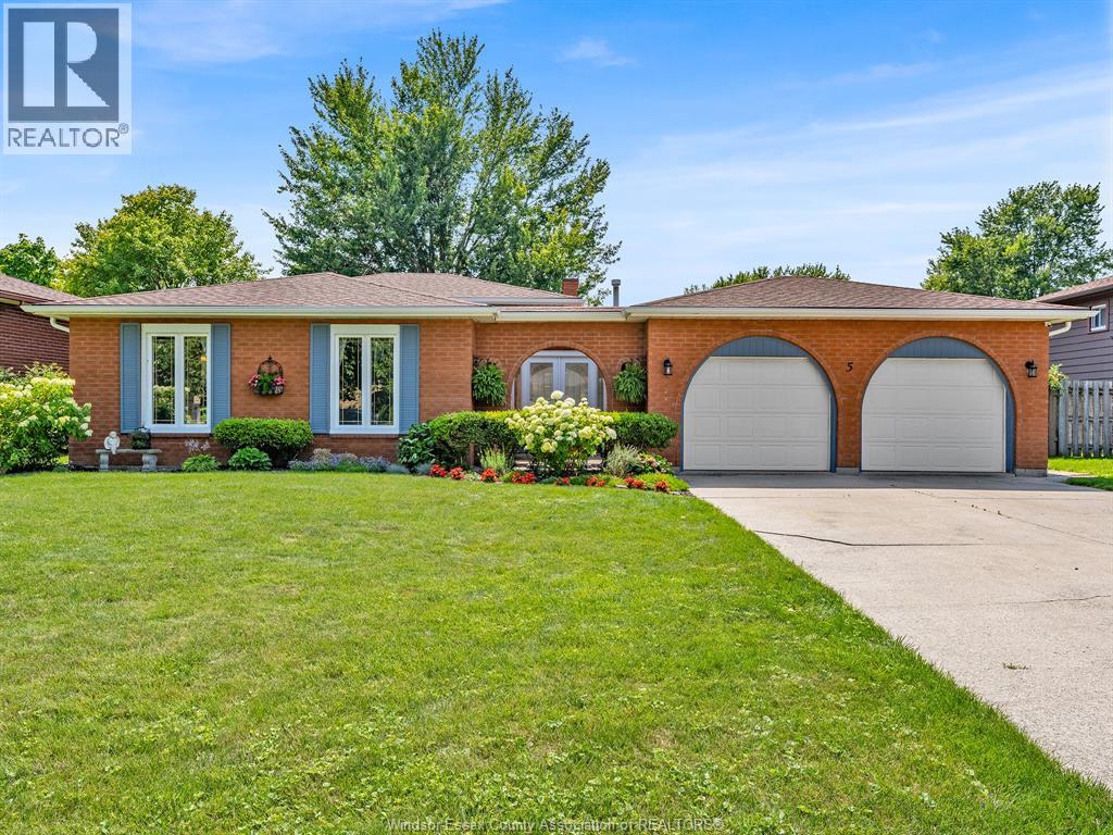 5 WHITEWOOD, Cottam