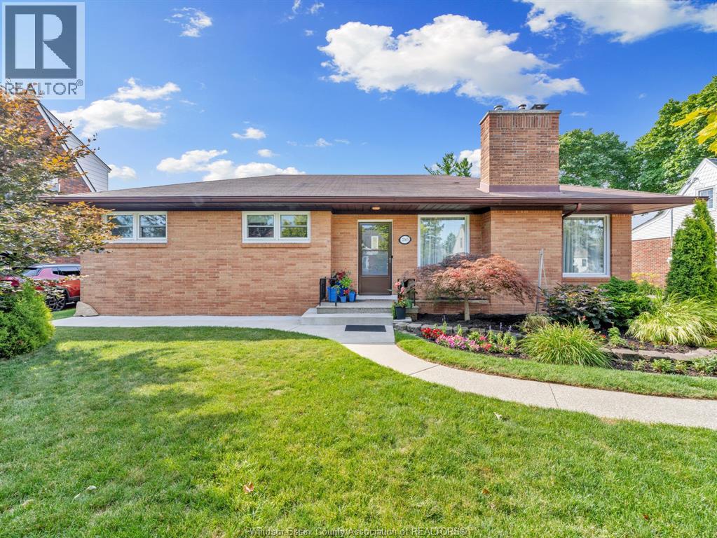 2065 VERDUN AVENUE, Windsor