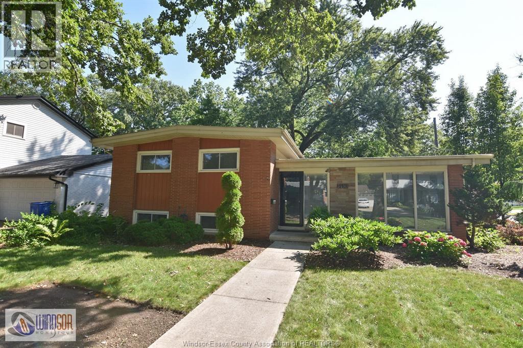 3490 ST. PATRICKS DRIVE, Windsor
