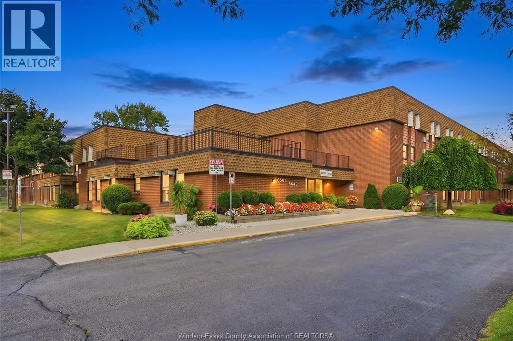 6635 THORNBERRY CRESCENT UnitNo. 387, Windsor