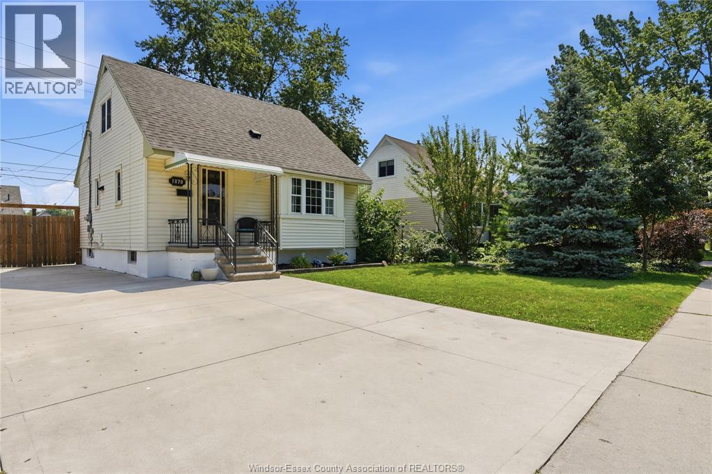 1870 FRANCOIS ROAD, Windsor