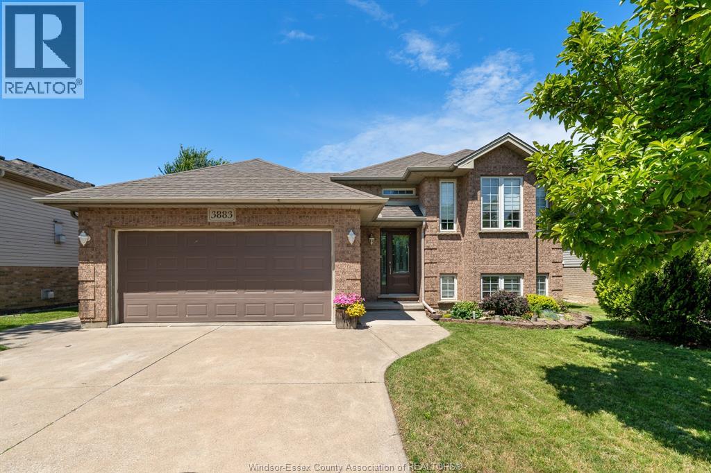 3883 Aristotle CRESCENT, Windsor