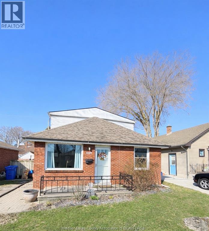 1067 ST. LOUIS, Windsor