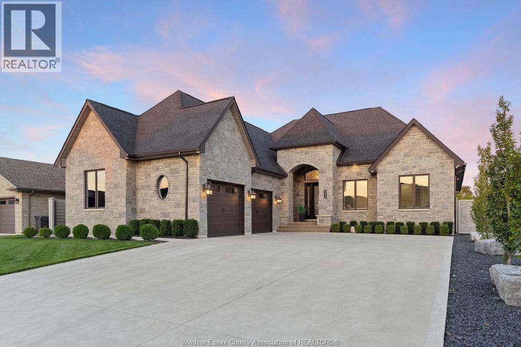 1456 MULLINS DRIVE, Lakeshore