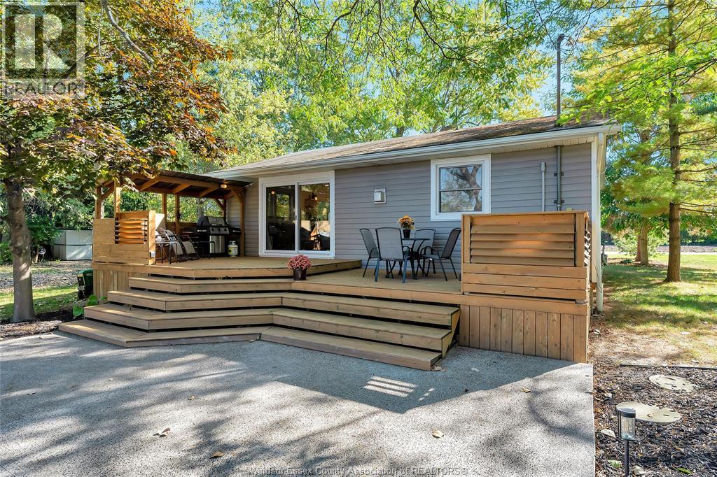 255 EDWARD ROAD, Lakeshore