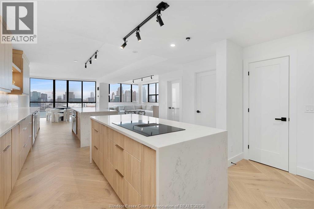 515 RIVERSIDE DRIVE West UnitNo. 1701, Windsor