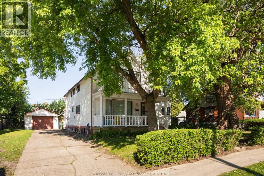 1032 FELIX AVENUE, Windsor
