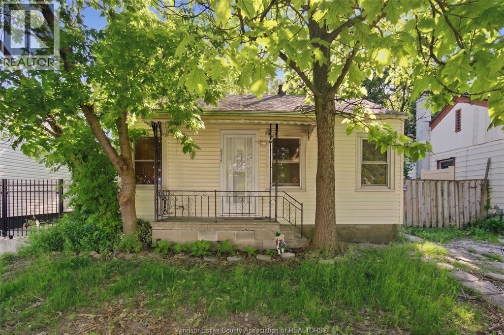 2215 FOREST AVENUE, Windsor