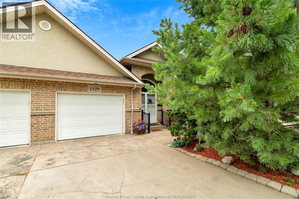 1529 CHATEAU, Windsor