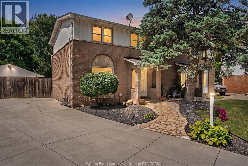 10700 ATWATER CRESCENT, Windsor