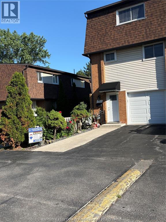 6266 THORNBERRY CRESCENT, Windsor