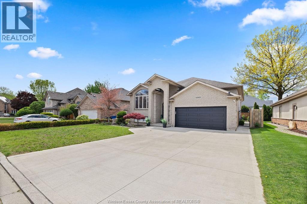 5989 ROSEWOOD CRESCENT, LaSalle