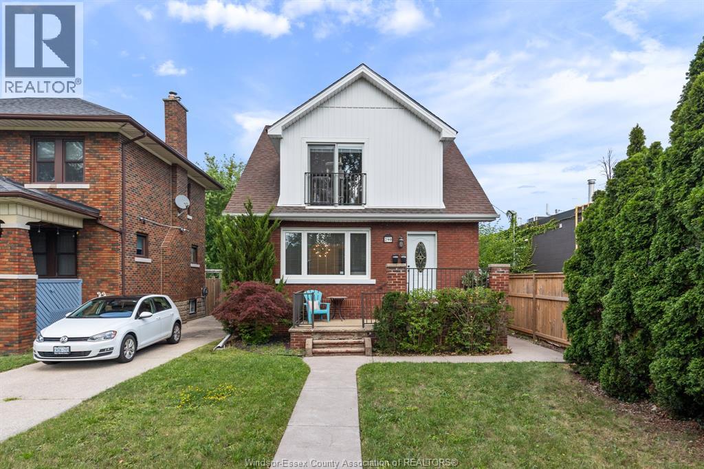 290 THOMPSON, Windsor