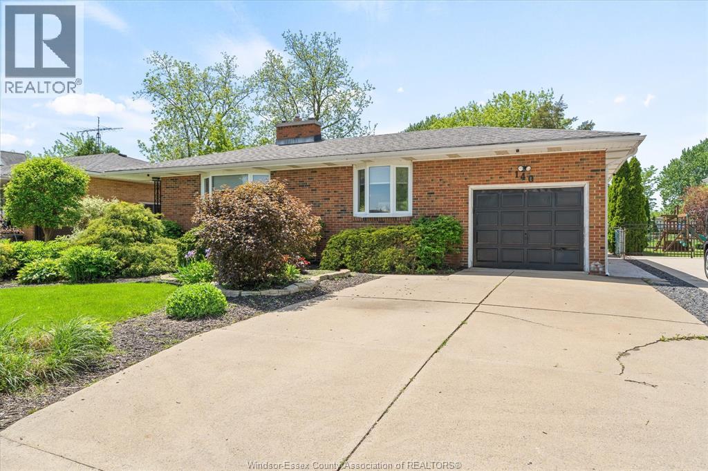 140 VICTORIA STREET South, Amherstburg
