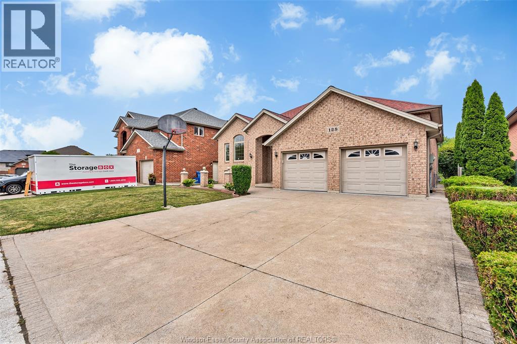 128 MARINA GROVE, Lakeshore