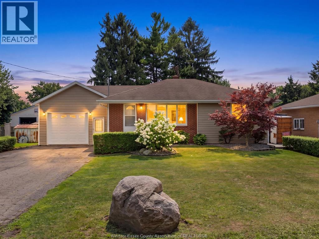 1553 Road 2 East, Ruthven
