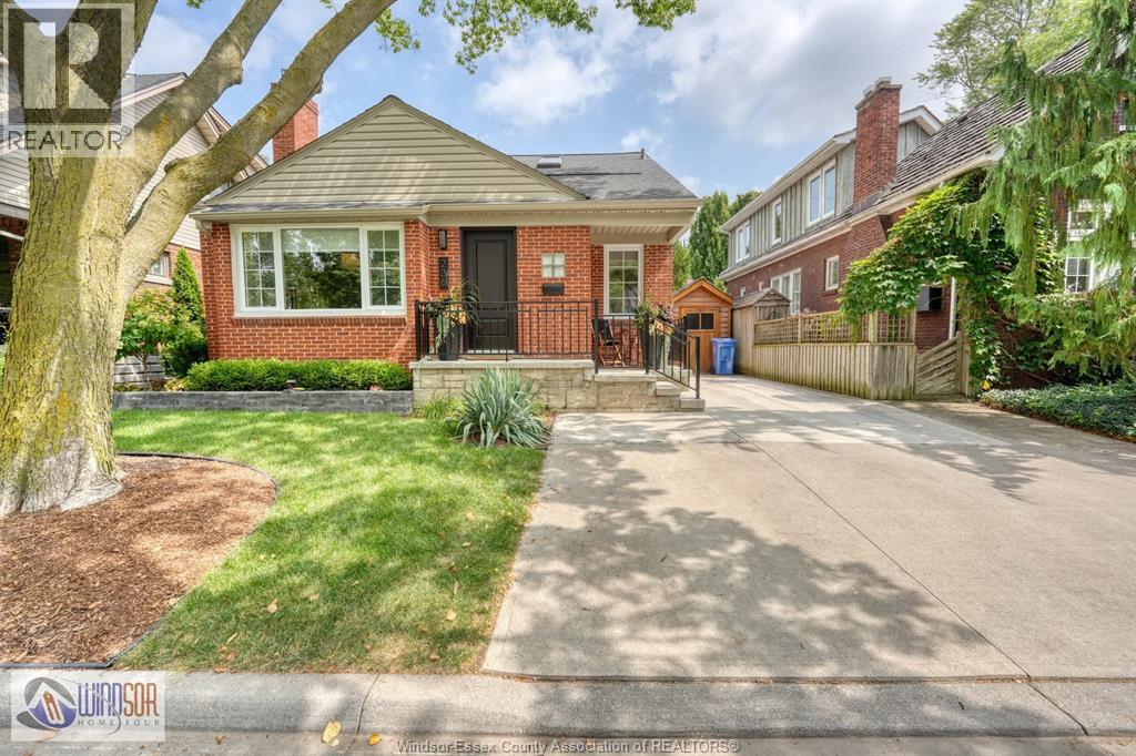 236 PRADO, Windsor
