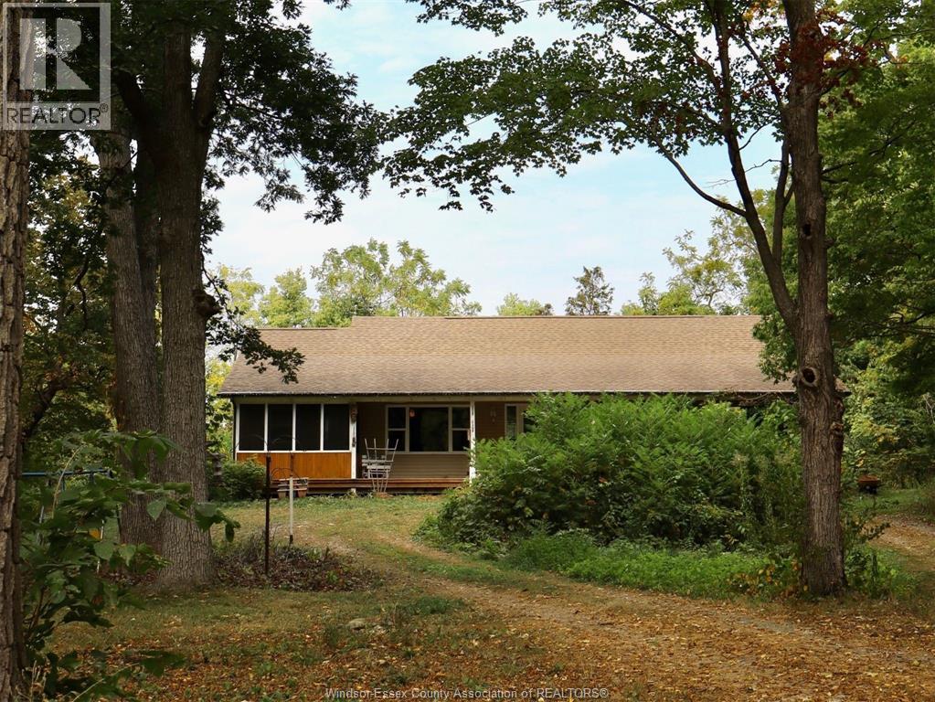 761 East West ROAD, Pelee Island