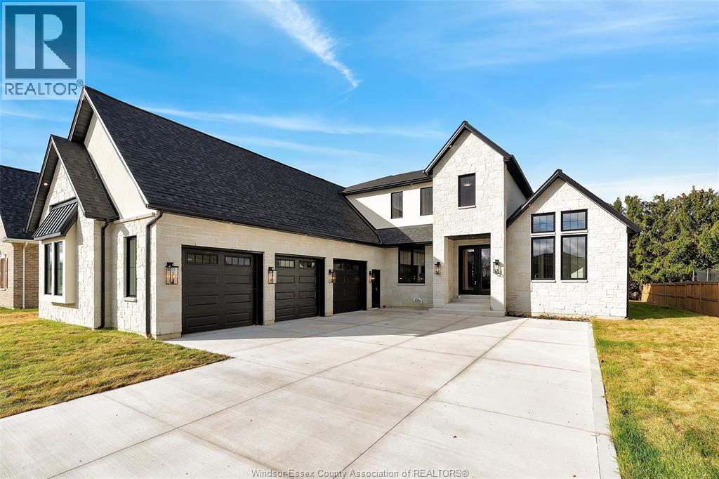1443 MULLINS DRIVE, Lakeshore