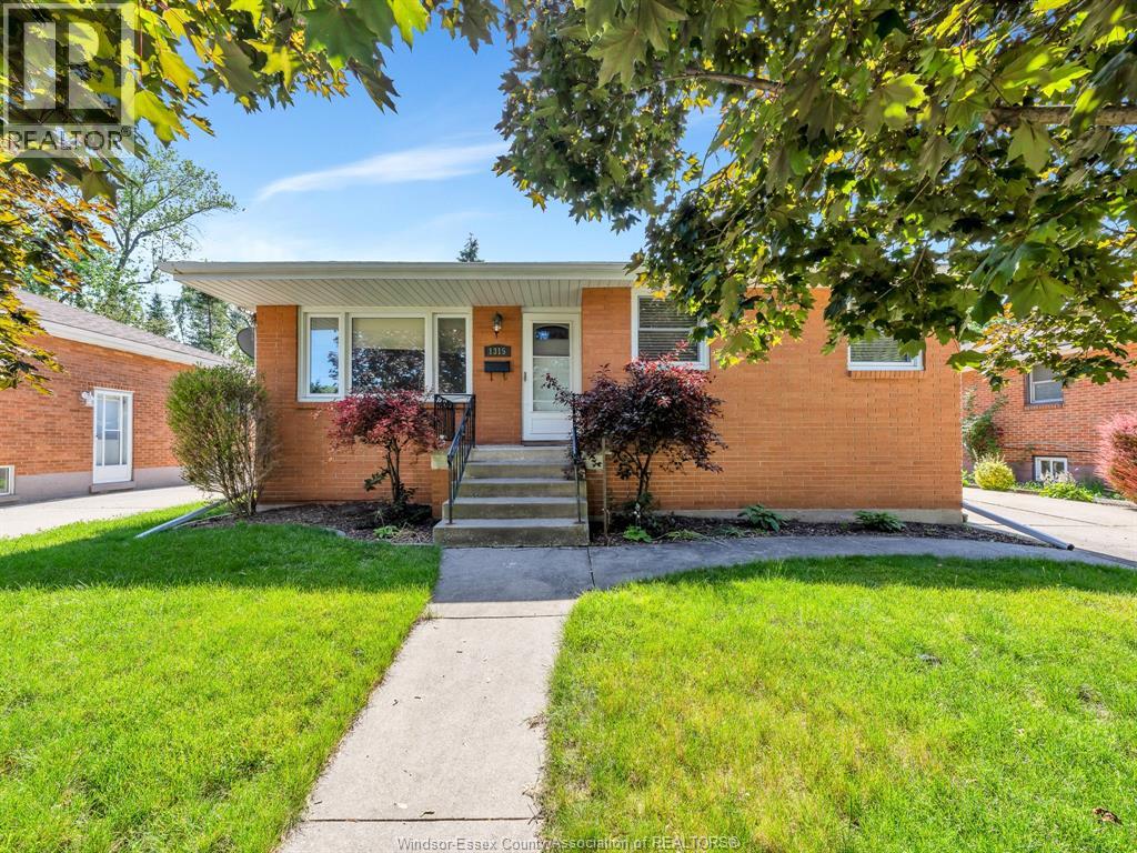 1315 JANETTE AVENUE, Windsor