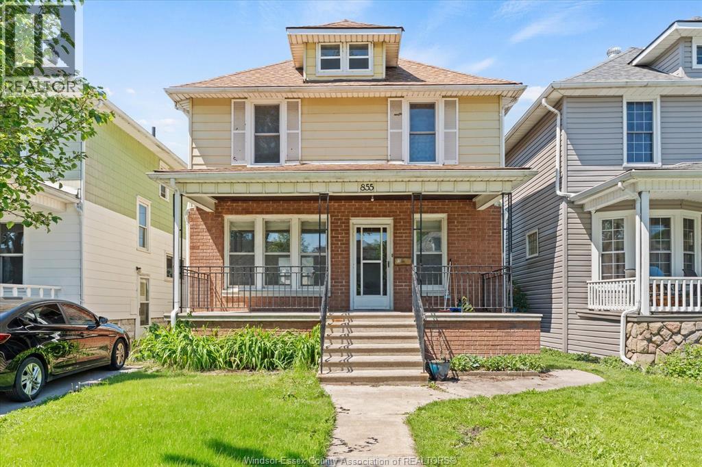 855 HALL AVENUE, Windsor