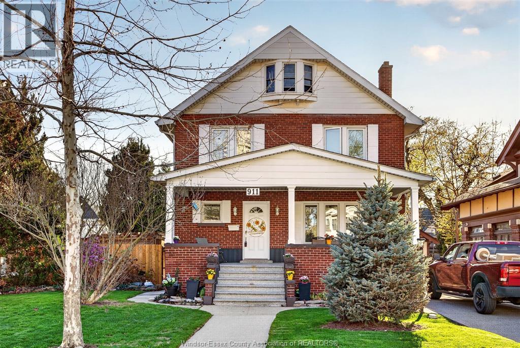 911 Victoria AVENUE, Windsor