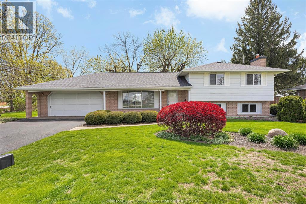 1799 Golfview DRIVE, LaSalle
